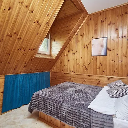 будинок біля моря з басейном для 7 гостей - 3 спальні Villa Odesa