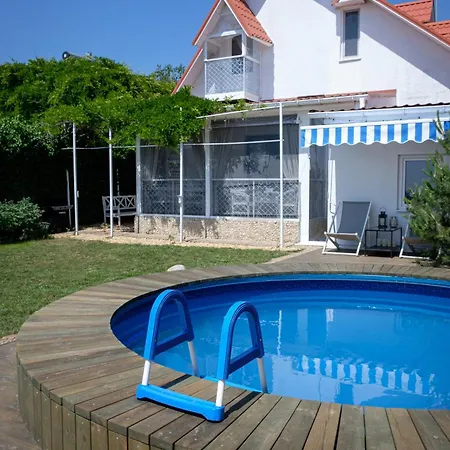 Villa будинок біля моря з басейном для 7 гостей - 3 спальні Odesa