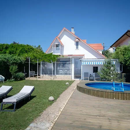 будинок біля моря з басейном для 7 гостей - 3 спальні Villa